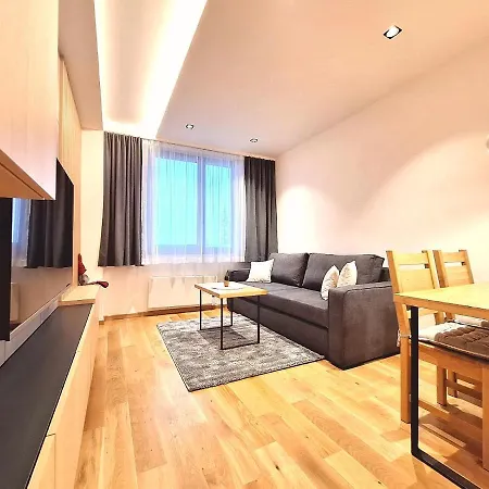 Apartman Maja, Zlatni Javor *
